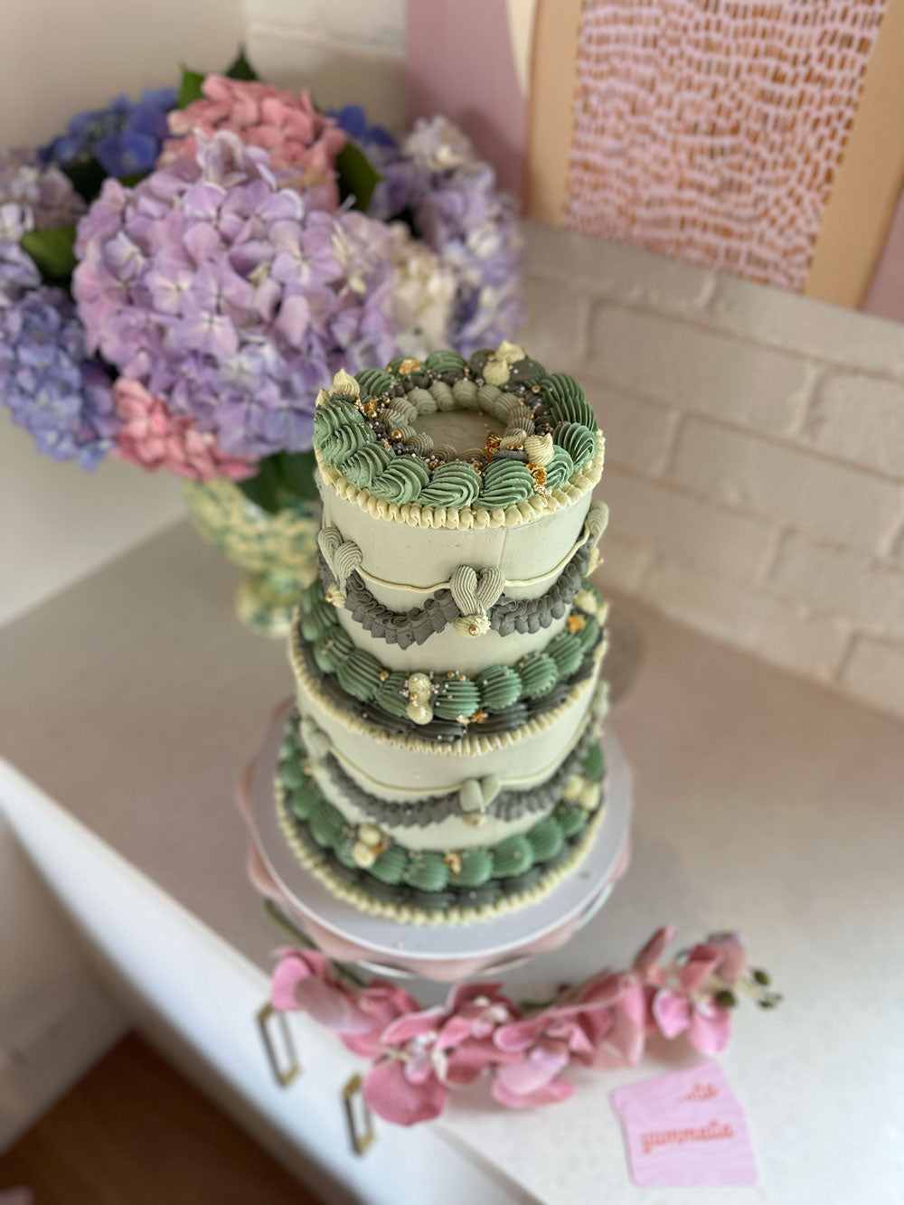 2 Tier Vintage Cake