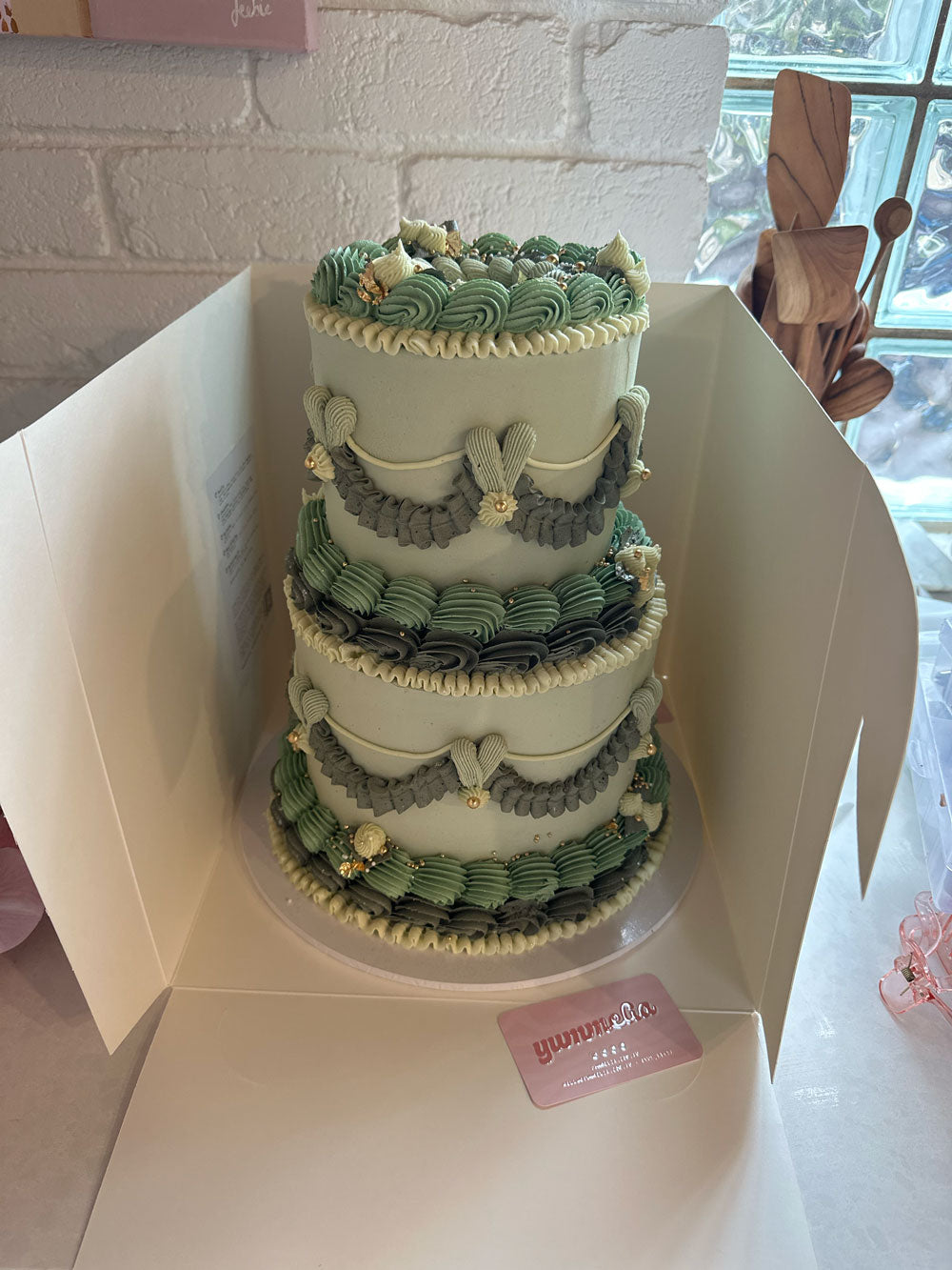 2 Tier Vintage Cake