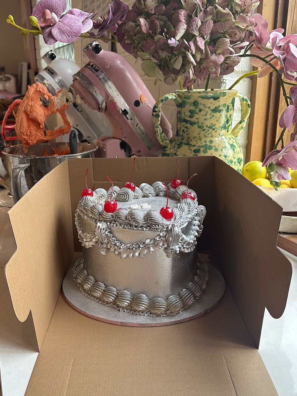 Chrome Vintage Cake