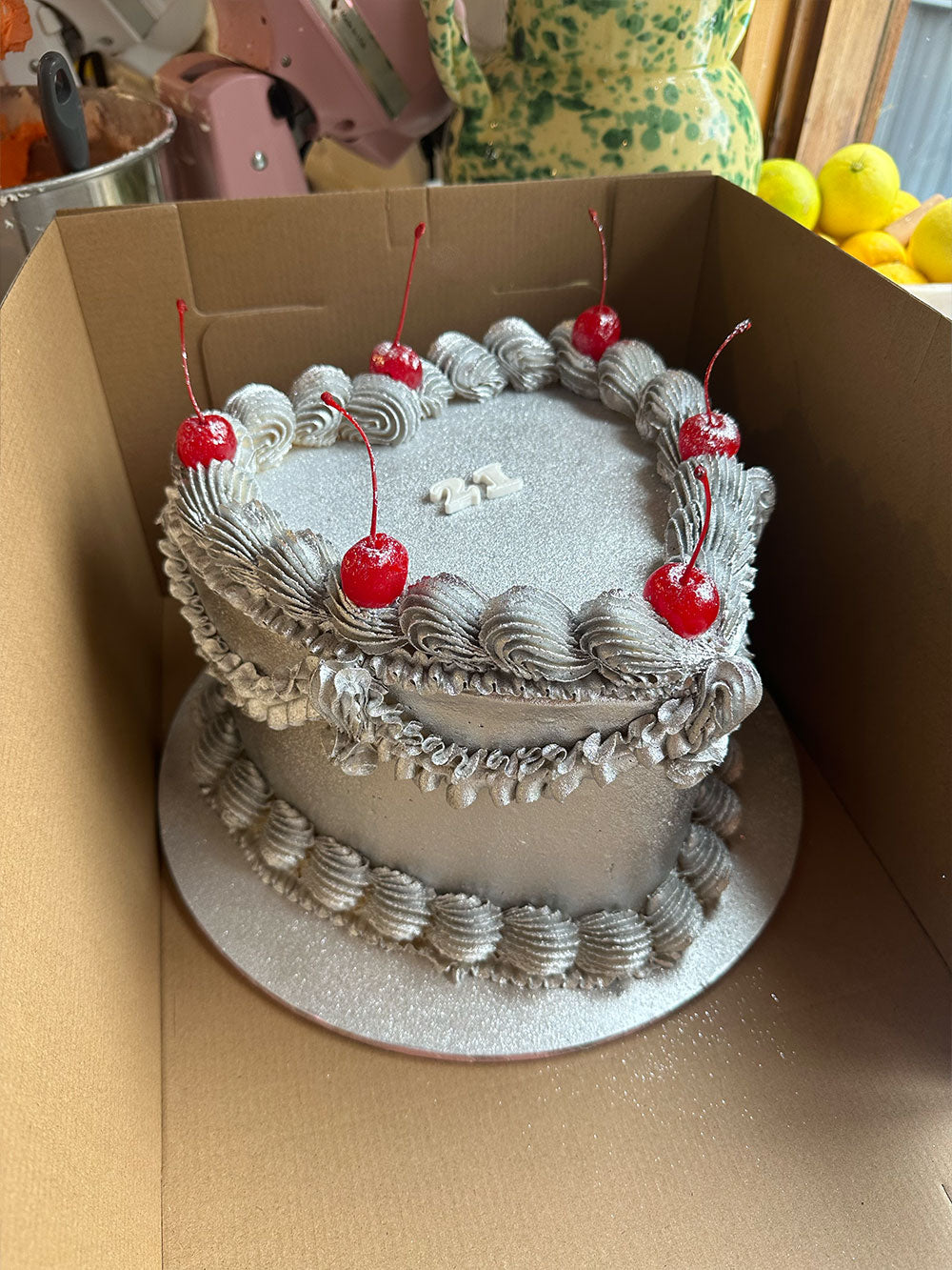 Chrome Vintage Cake