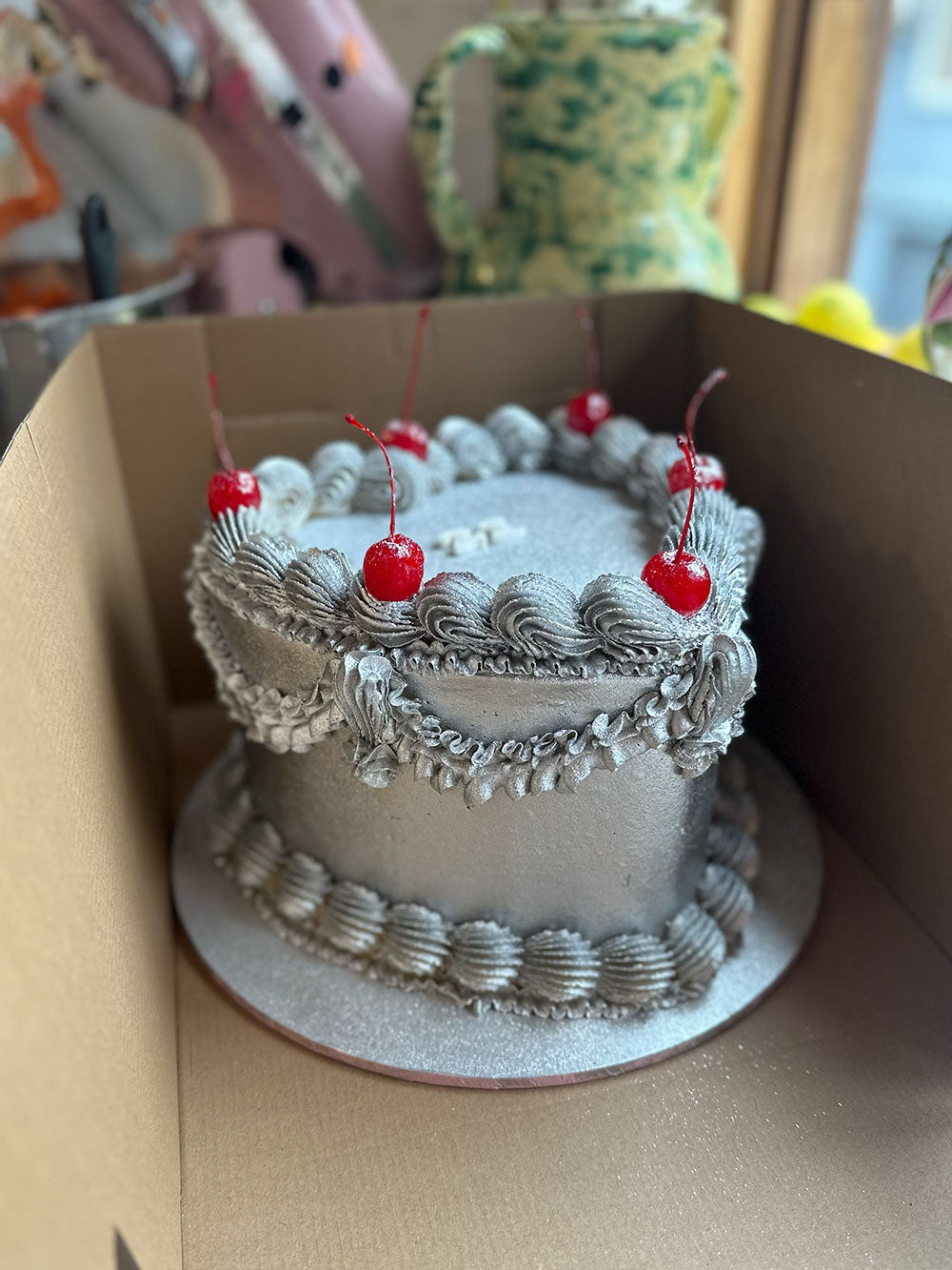 Chrome Vintage Cake
