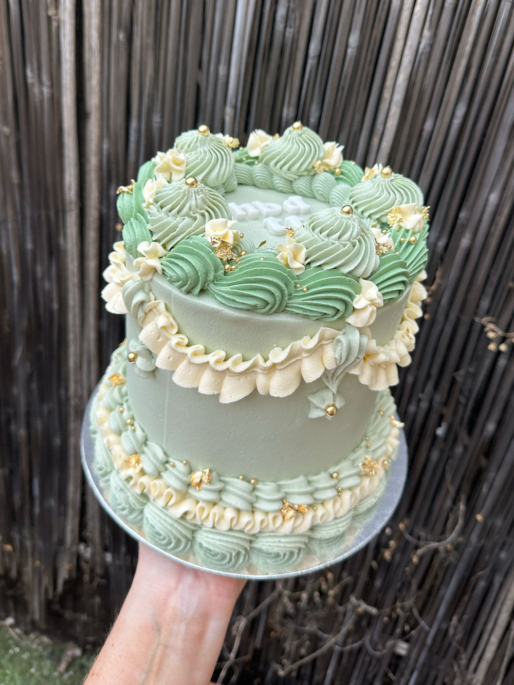 Vintage Round Cake