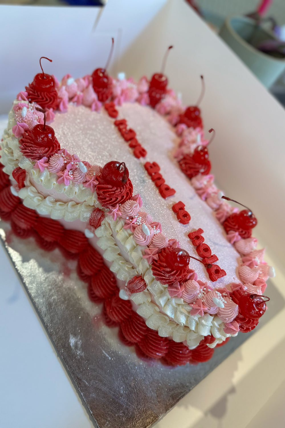 Retro Vintage Hens Penis Cake