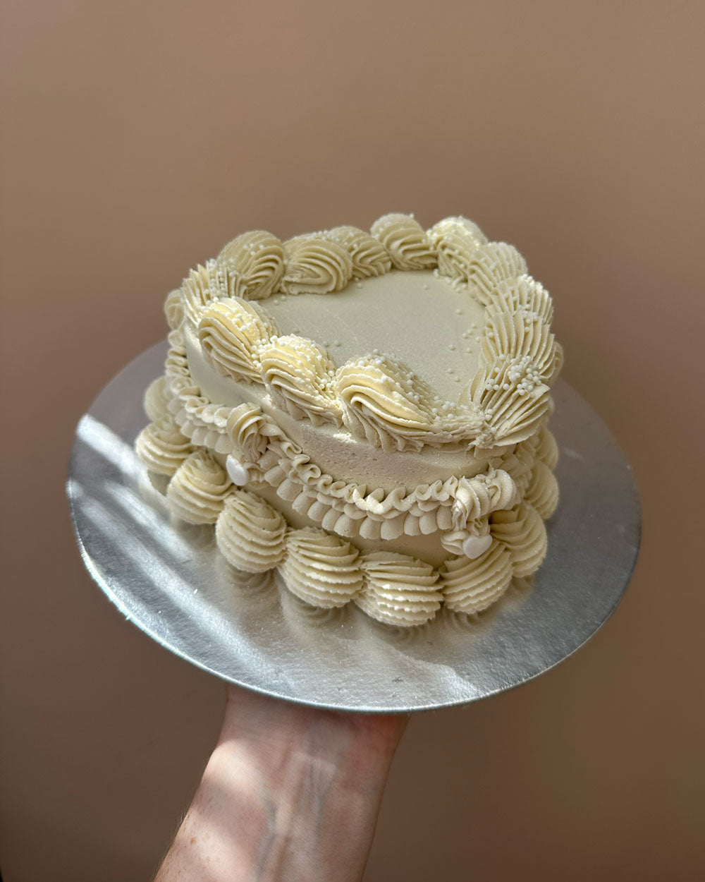 Mini Vintage Heart Cake - Bridal Ivory
