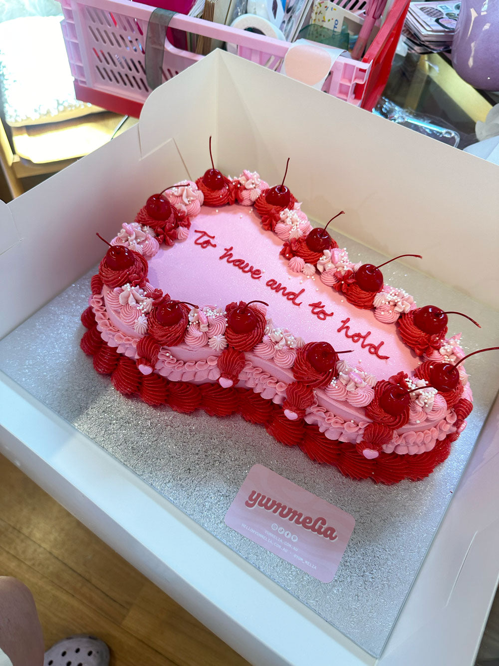 Retro Vintage Hens Penis Cake