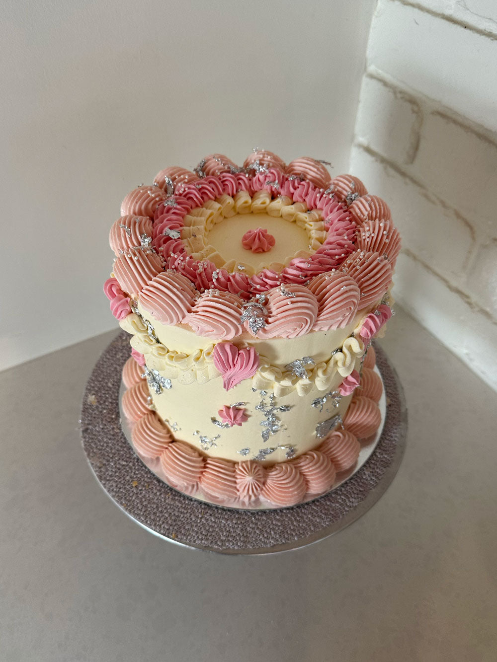 Vintage Round Cake