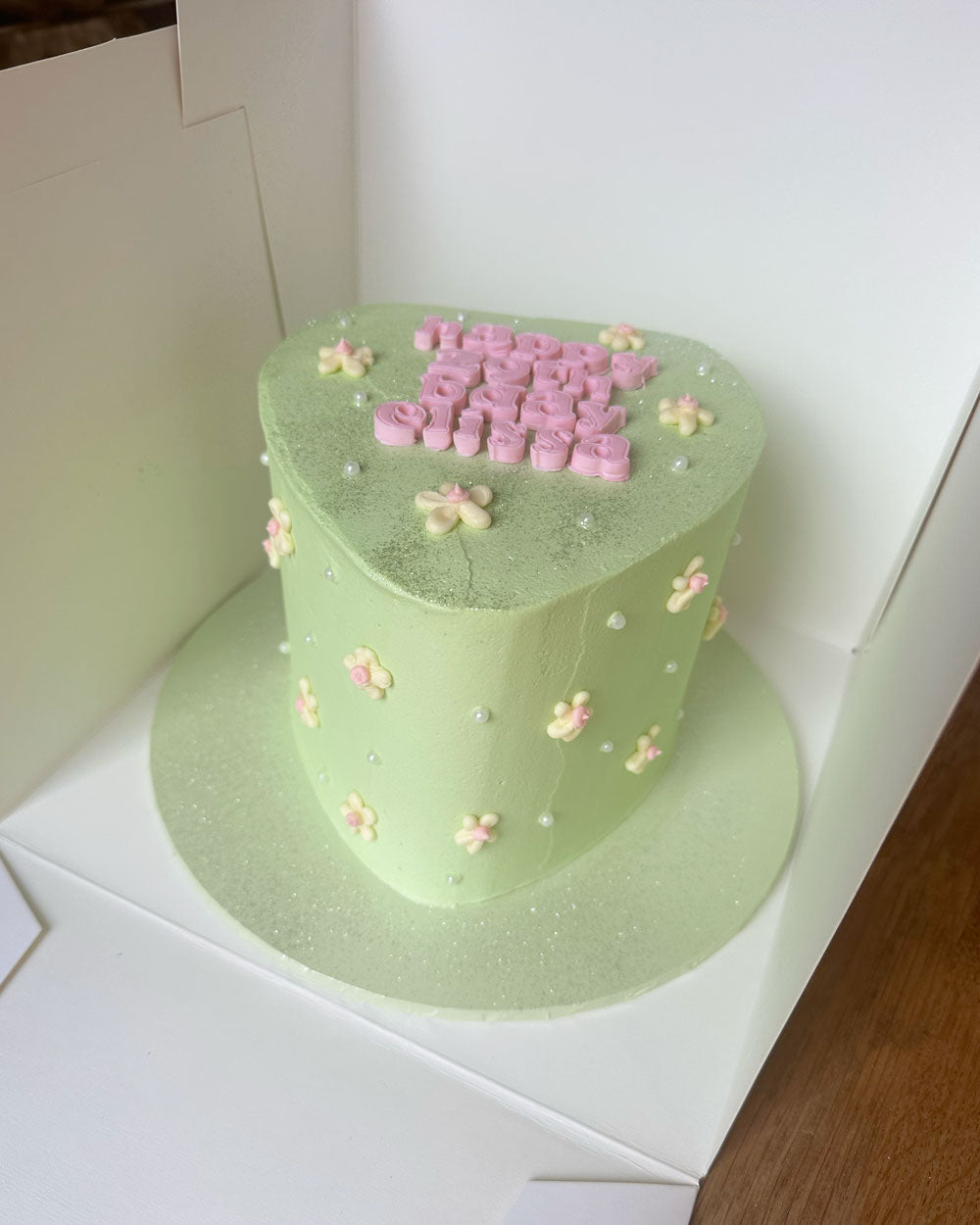 Daisy Flower Cake