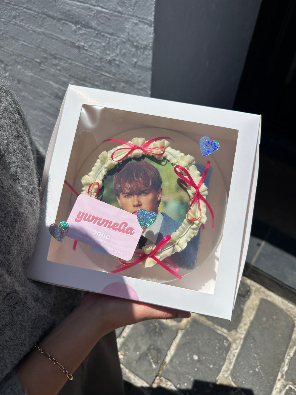 The Heart THROB Mini Cake