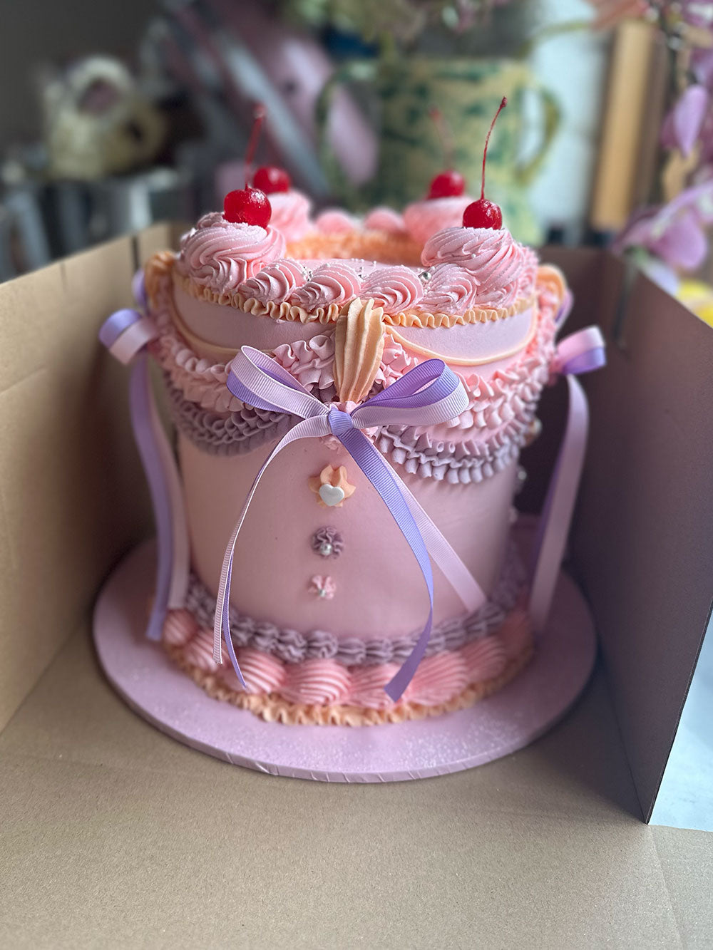 Vintage Round Cake